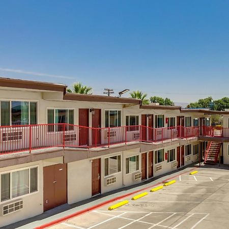 Red Roof Inn Needles Luaran gambar